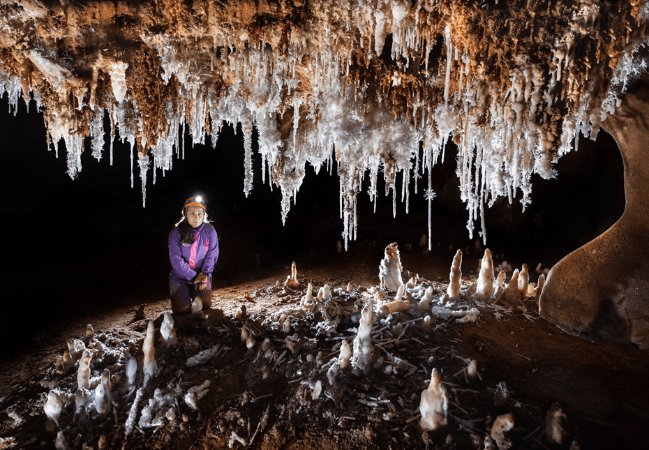 Viaje al Centro de la Tierra: Explora las Antiguas Minas y Cuevas de Udías